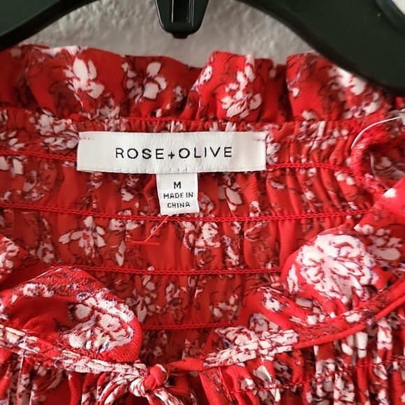 Rose + Olive Women's Shirt Size M Ruched Top Long Sleeve Smocked Blouse Peasant - Picture 3 of 6